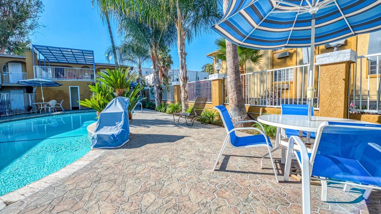 Hollywood Motel 2*